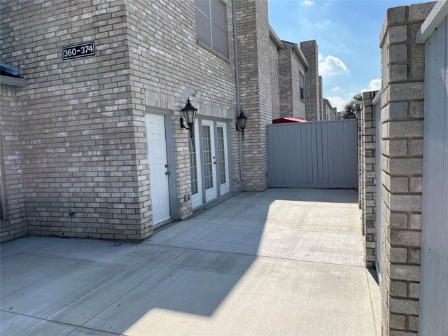 360 Wilcrest Drive 360, Houston, TX 77042