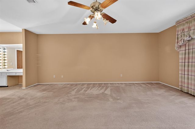 360 Wilcrest Drive 360, Houston, TX 77042