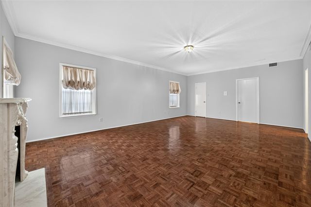 360 Wilcrest Drive 360, Houston, TX 77042