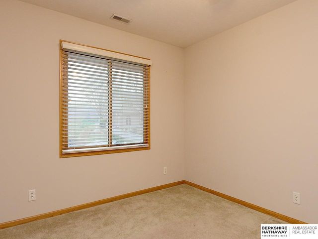 6008 S 159th Avenue, Omaha, NE 68135