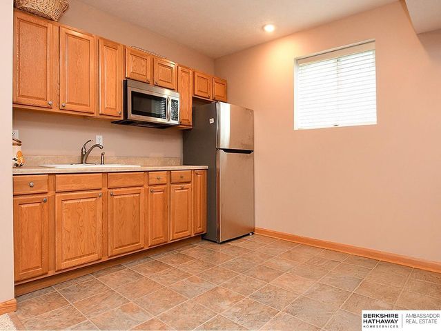 6008 S 159th Avenue, Omaha, NE 68135