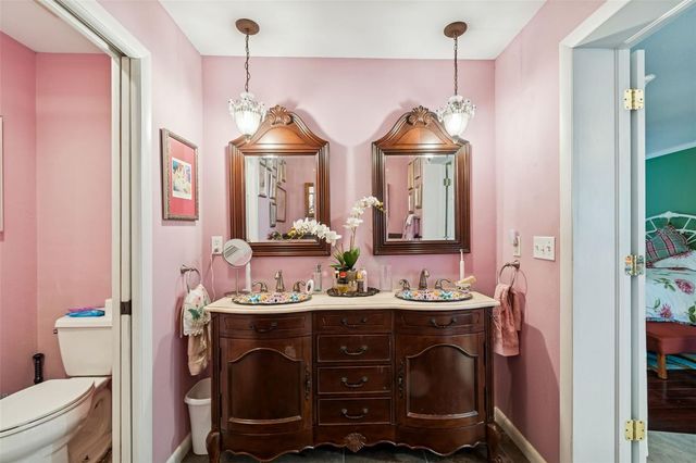 606 GROVEWOOD LANE, Largo, FL 33770