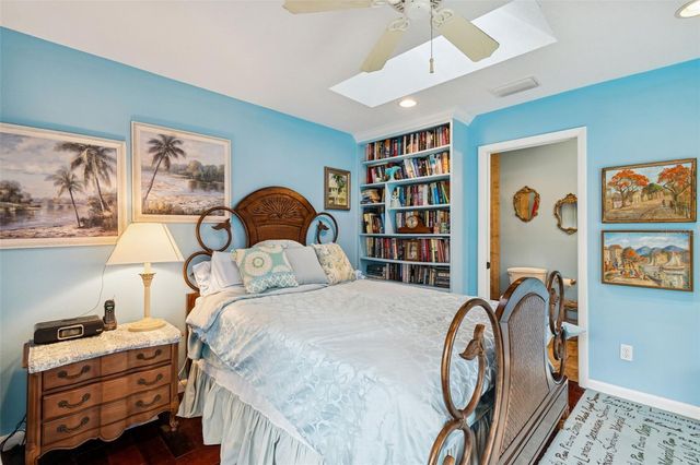 606 GROVEWOOD LANE, Largo, FL 33770