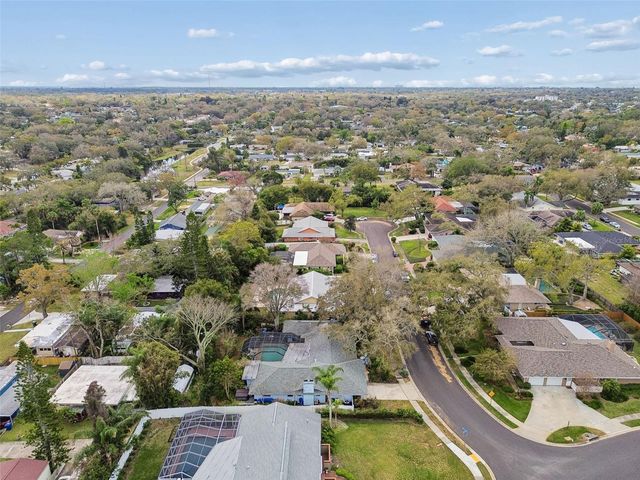 606 GROVEWOOD LANE, Largo, FL 33770