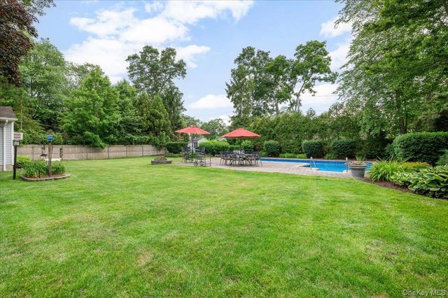 39 Merrivale Drive, Smithtown, NY 11787