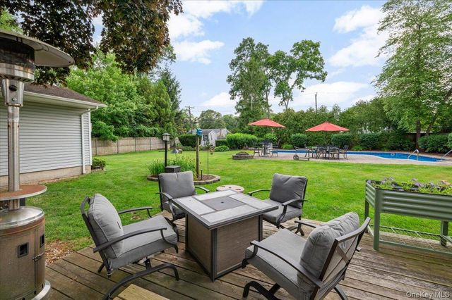 39 Merrivale Drive, Smithtown, NY 11787
