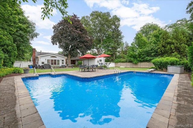 39 Merrivale Drive, Smithtown, NY 11787