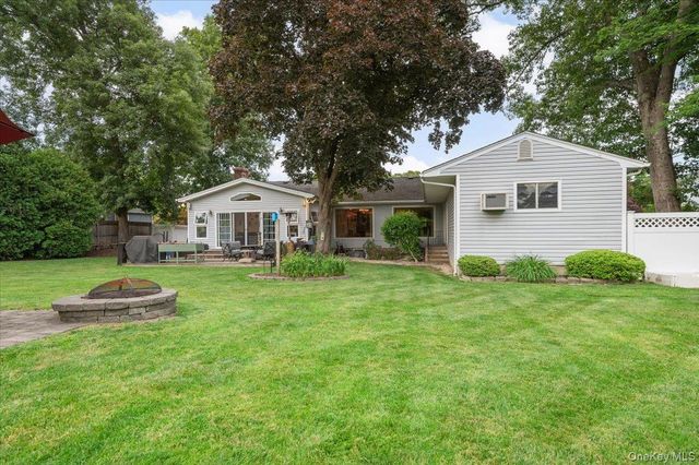39 Merrivale Drive, Smithtown, NY 11787