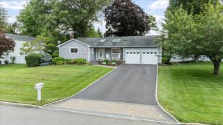 39 Merrivale Drive, Smithtown, NY 11787