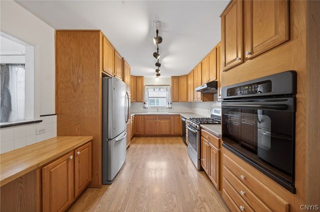 110 Oakley Drive, Cicero, NY 13212