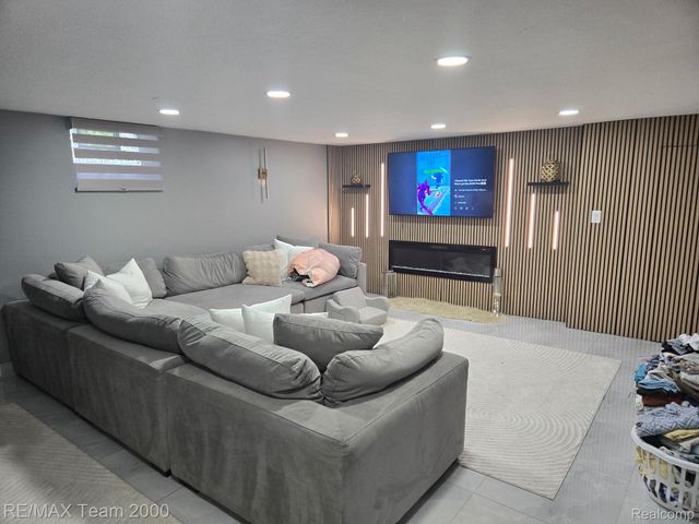 439 N Vernon Street, Dearborn, MI 48128