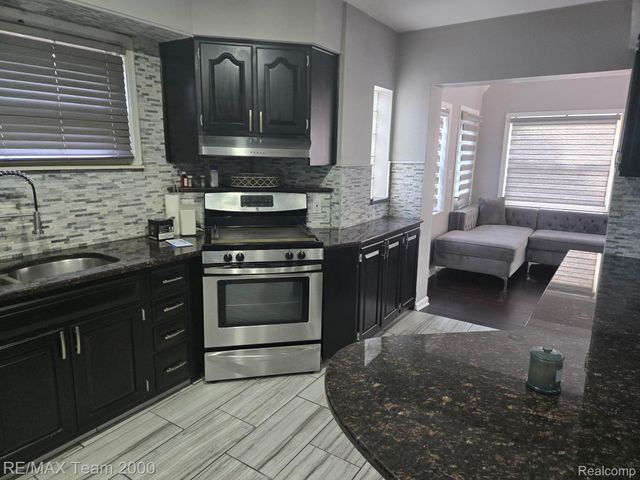 439 N Vernon Street, Dearborn, MI 48128