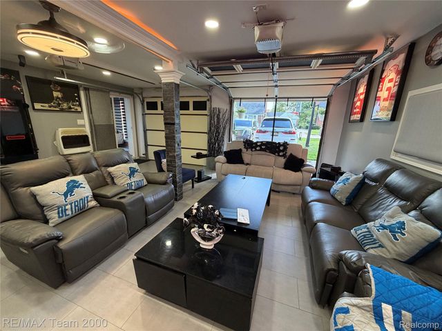 439 N Vernon Street, Dearborn, MI 48128