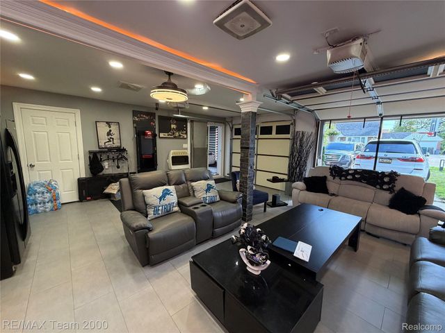439 N Vernon Street, Dearborn, MI 48128