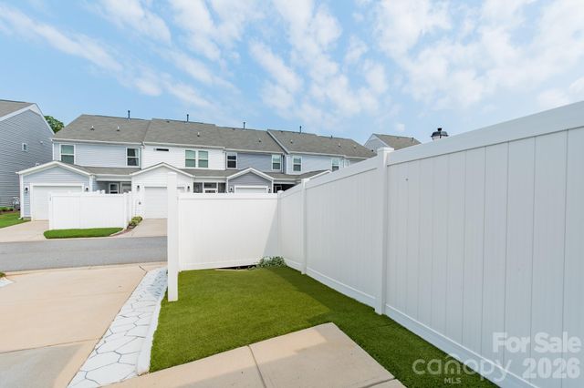 202 Waterlynn Ridge Road F, Mooresville, NC 28117