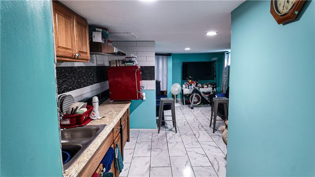 72 Ford Street, Providence, RI 02907