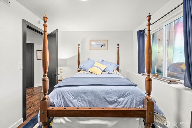 7224 Sunset Avenue NE, Bremerton, WA 98311