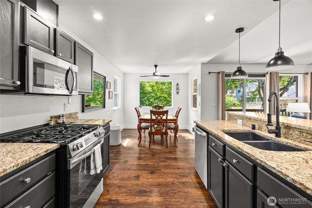 7224 Sunset Avenue NE, Bremerton, WA 98311