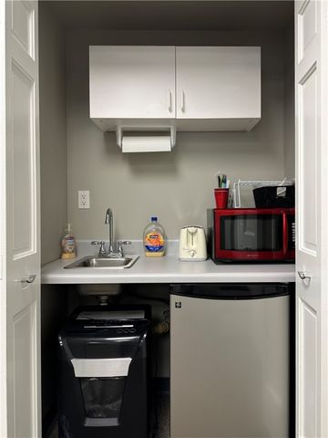 25 Gill Hall, Pleasant Hills, PA 15025