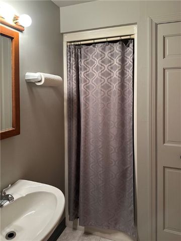 25 Gill Hall, Pleasant Hills, PA 15025