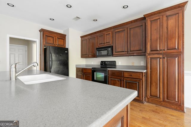 56 Edgar Drive, Commerce, GA 30529