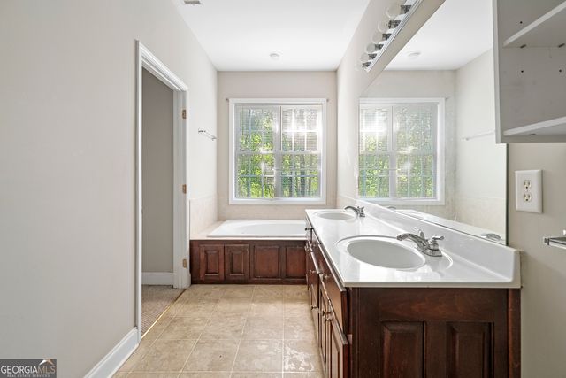 56 Edgar Drive, Commerce, GA 30529