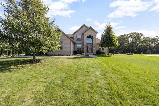 N73W29015 Bark River ROAD, Hartland, WI 53029