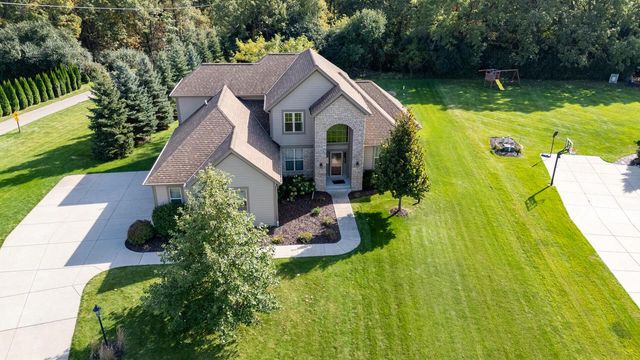 N73W29015 Bark River ROAD, Hartland, WI 53029