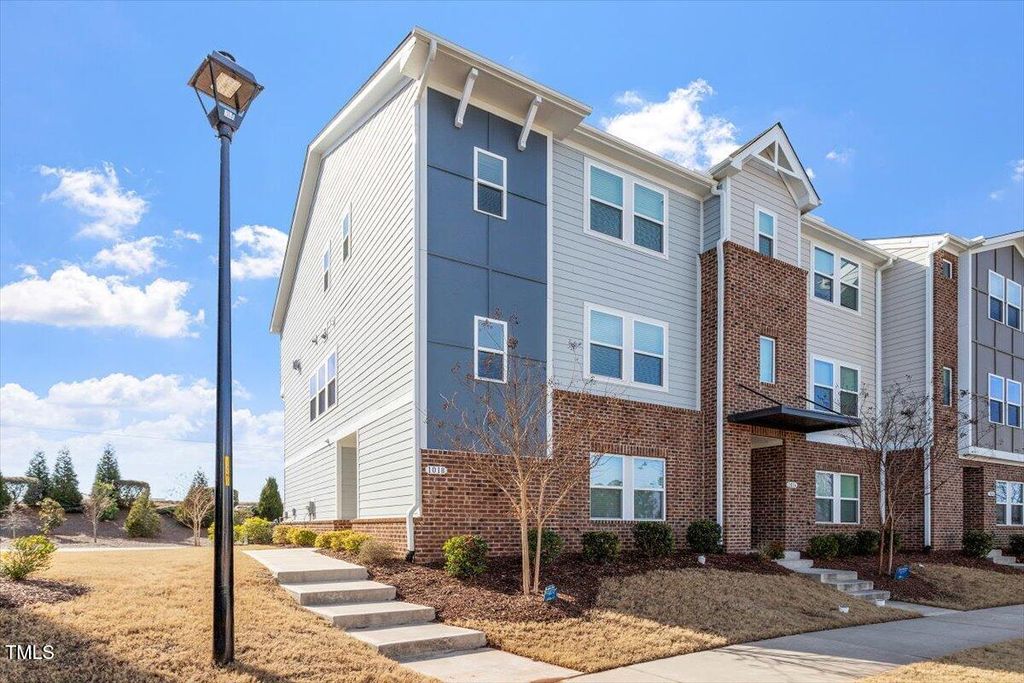 1018 Salt Glaze Lane, Cary, NC 27519
