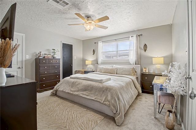 2909 Woodmeadow Drive, Bryan, TX 77802