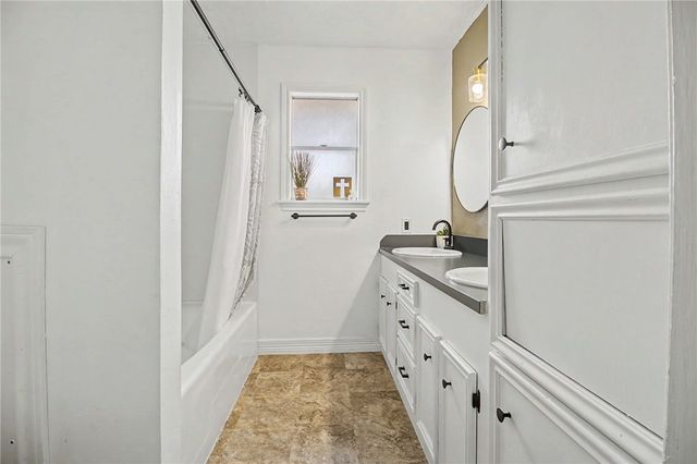 2909 Woodmeadow Drive, Bryan, TX 77802