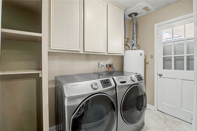 2909 Woodmeadow Drive, Bryan, TX 77802