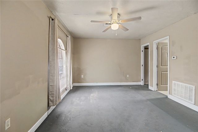 2909 Woodmeadow Drive, Bryan, TX 77802