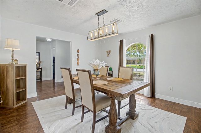 2909 Woodmeadow Drive, Bryan, TX 77802