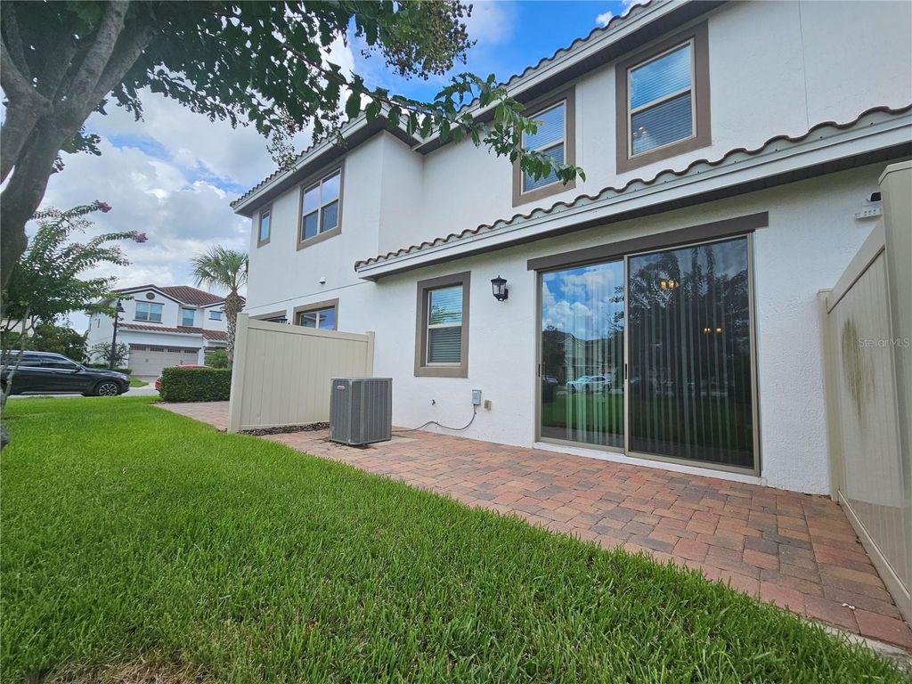 Image 9 of property listing at 13880 ARCLID STREET, Orlando, FL 32832