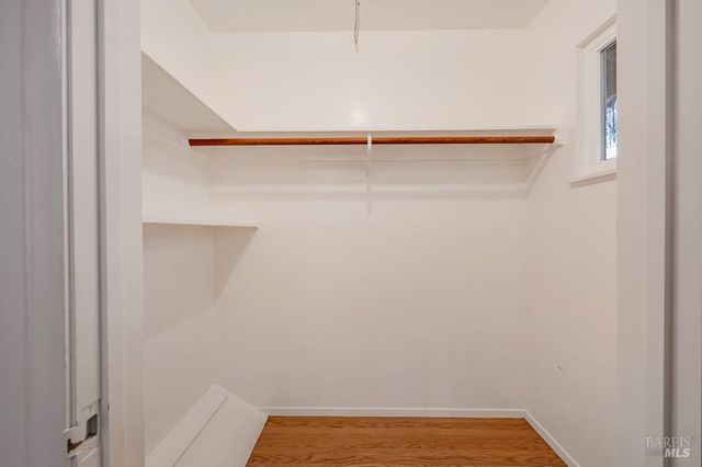 815 Dry Creek Rd, Healdsburg, CA 95448