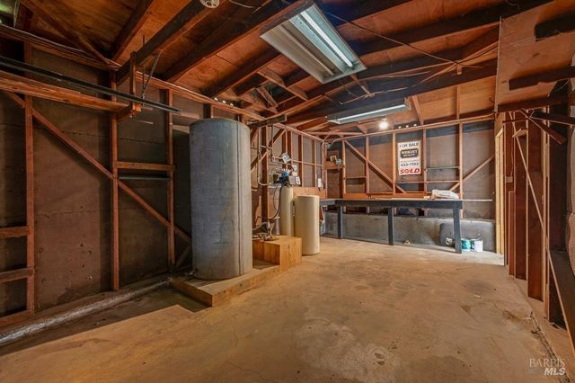 815 Dry Creek Rd, Healdsburg, CA 95448