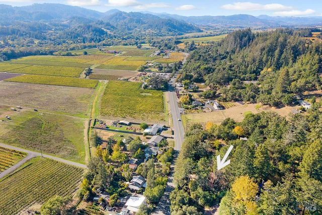 815 Dry Creek Rd, Healdsburg, CA 95448