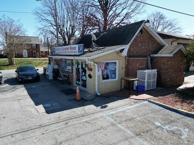 2031 S Main ST, Rocky Mount, VA 24151