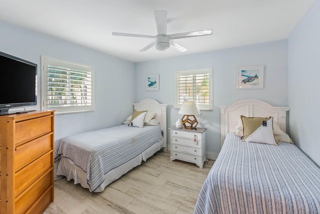 2830 SW 5th Street, Boynton Beach, FL 33435