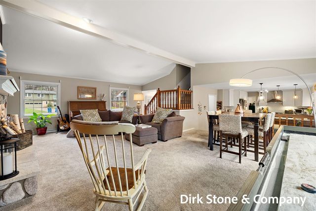 18569 Pawnee Drive, Spring Lake, MI 49456