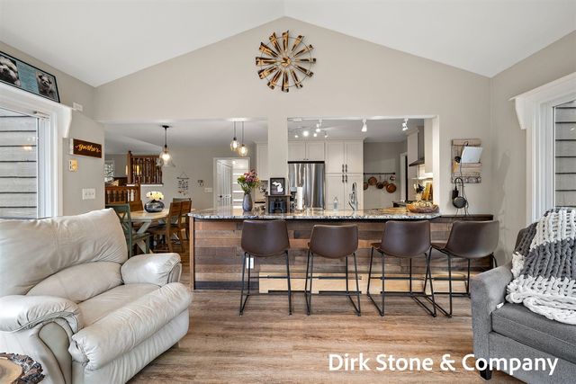 18569 Pawnee Drive, Spring Lake, MI 49456