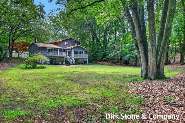 18569 Pawnee Drive, Spring Lake, MI 49456
