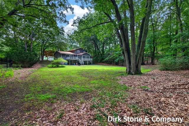 18569 Pawnee Drive, Spring Lake, MI 49456