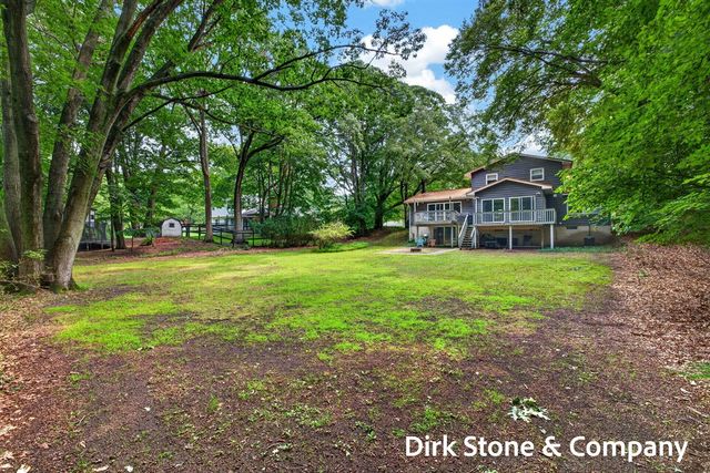 18569 Pawnee Drive, Spring Lake, MI 49456