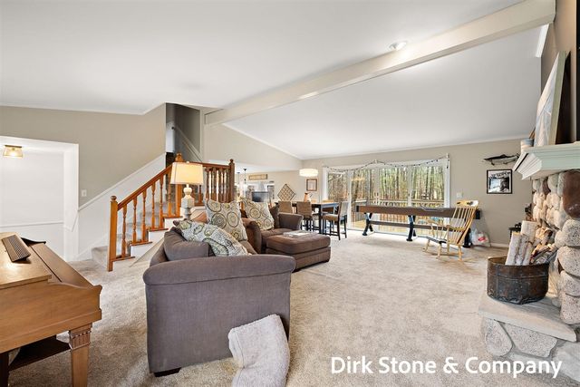 18569 Pawnee Drive, Spring Lake, MI 49456