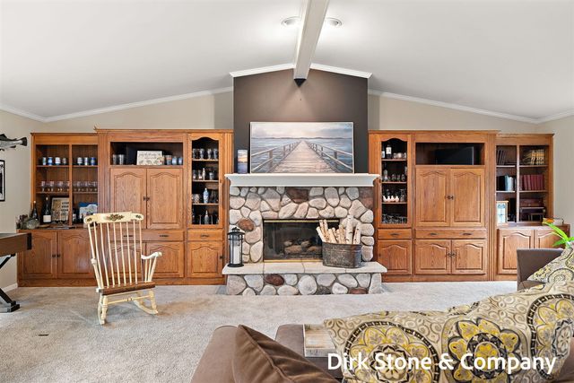 18569 Pawnee Drive, Spring Lake, MI 49456