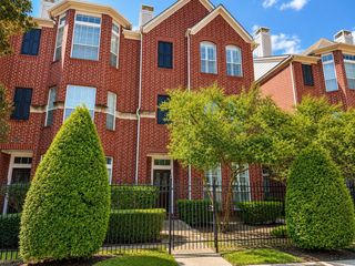 2637 W Dallas Street, Houston, TX 77019