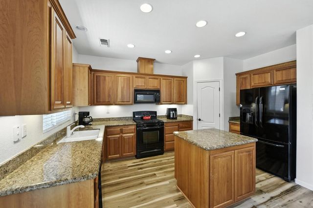 2010 Ranch Bluff Way, El Dorado Hills, CA 95762