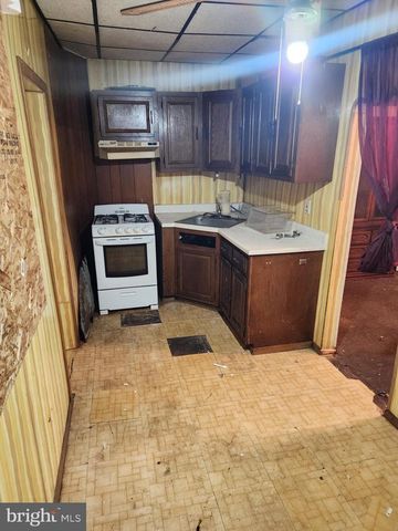 2650 S 61ST ST, Philadelphia, PA 19142